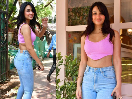 Lovely Looks Of Akanksha Sharma